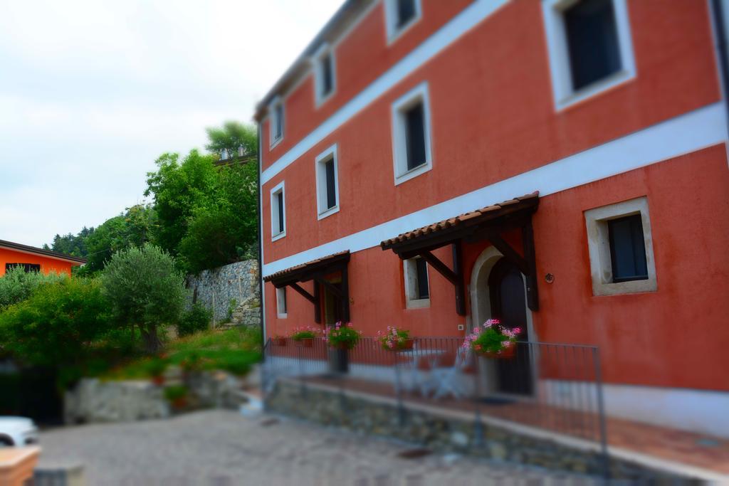 B&B La Casa Rossa Paola Exteriör bild
